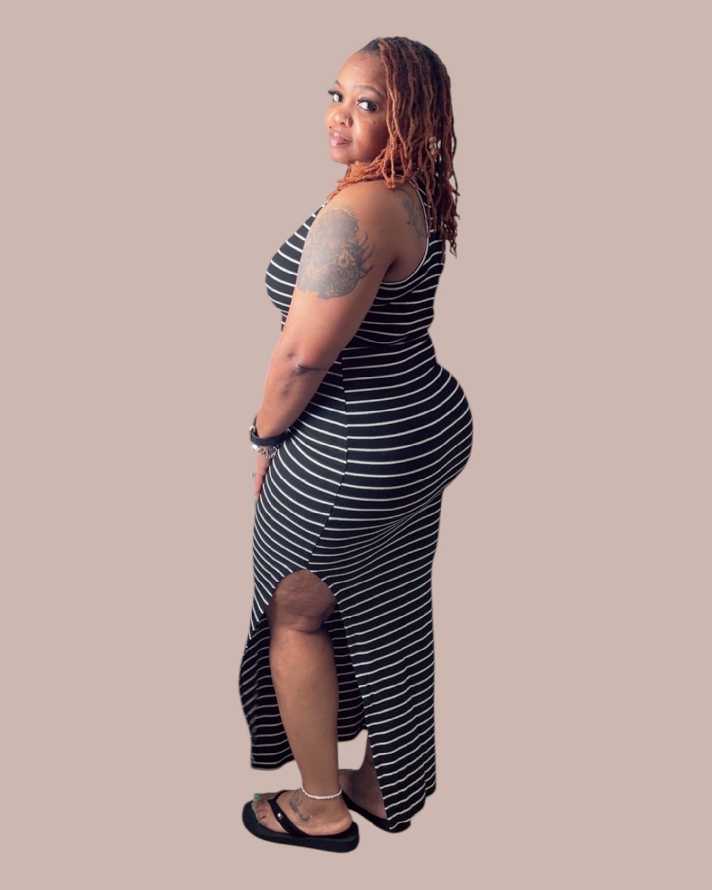 STRIPED MAXI DRESS (BLACK)