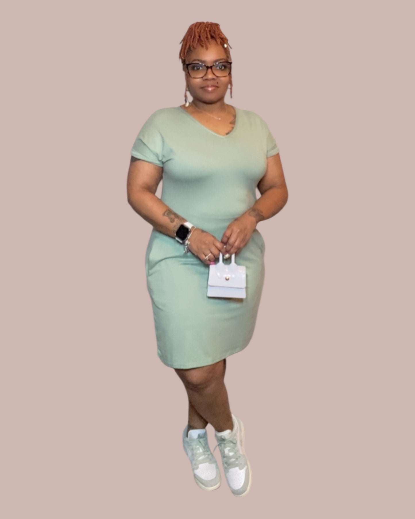 SIMPLE T-SHIRT DRESS (GREEN BAY)