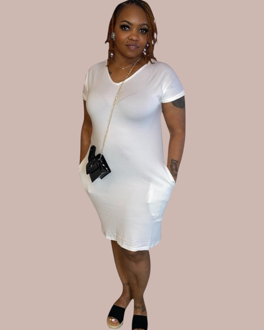 SIMPLE T-SHIRT DRESS (WHITE)