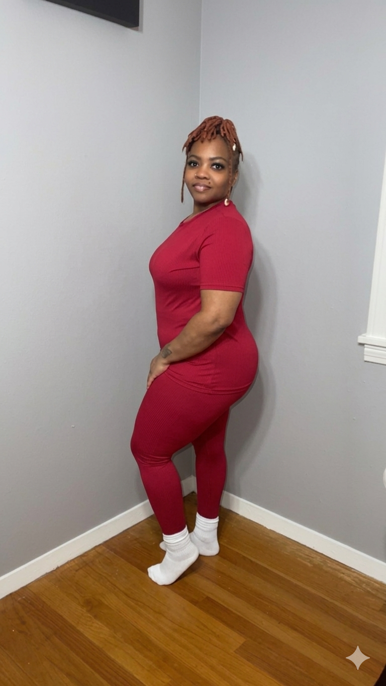 ESSENTIAL BASIC SET (RED)