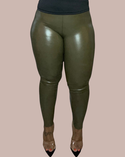 FAUX LEATHER LEGGINGS (OLIVE)
