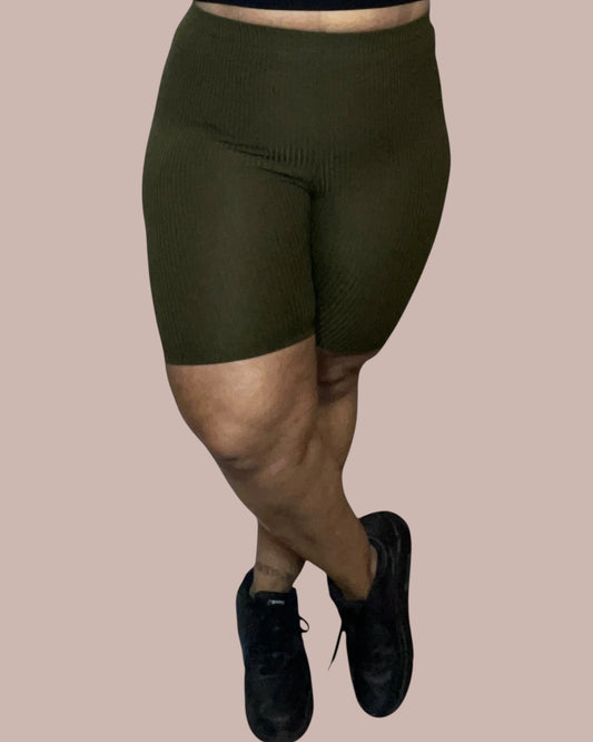 RIBBED BIKER SHORTS (OLIVE)