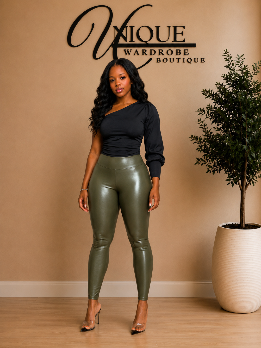 FAUX LEATHER LEGGINGS (OLIVE)