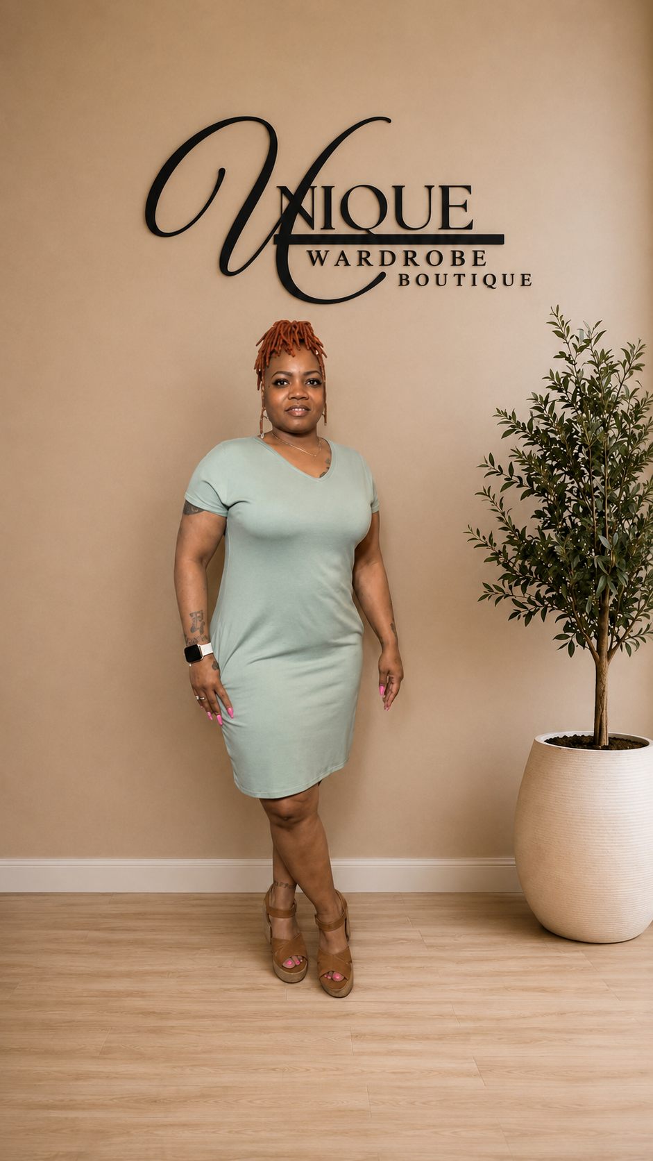 SIMPLE T-SHIRT DRESS (GREEN BAY)